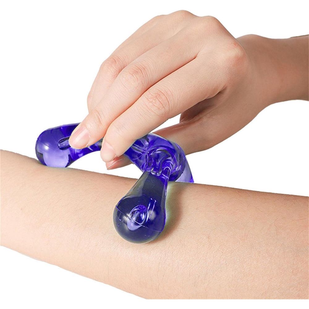 Masazhues dore me tri pika